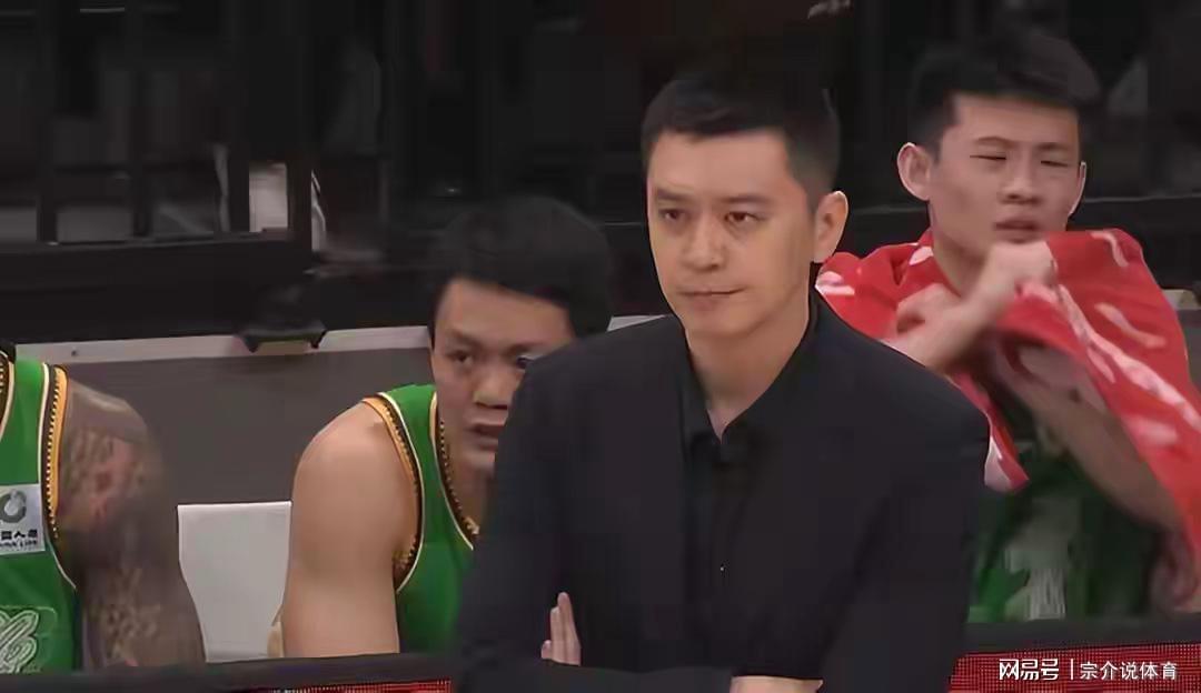 开云品牌-脸都不要了！辽宁队惨败青岛，三大混子真要淘汰，杨鸣面临下课