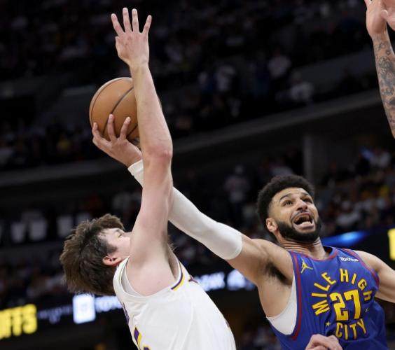 开云集团-季后赛先生！穆雷又成湖人心头刺，反衬拉塞尔拉胯